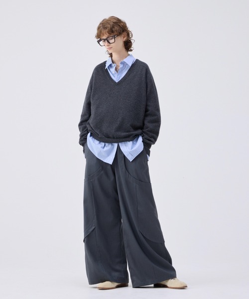 パンツ Wide straight curve tuck trousers Wide straight curve tuck trousers /ワイドストレートカーブタック
