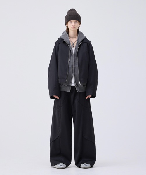 soerte（ソエルテ）の「Wide straight curve tuck trousers /ワイドストレートカーブタックトラウザー（スラックス・メンズ・ブラック/グレー/ボルドー・1/2/3）」の4枚目の写真