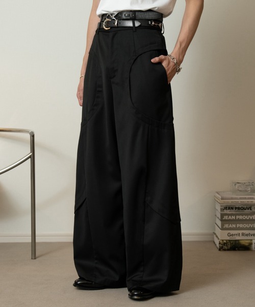 パンツ Wide straight curve tuck trousers Wide straight curve tuck trousers /ワイドストレートカーブタック