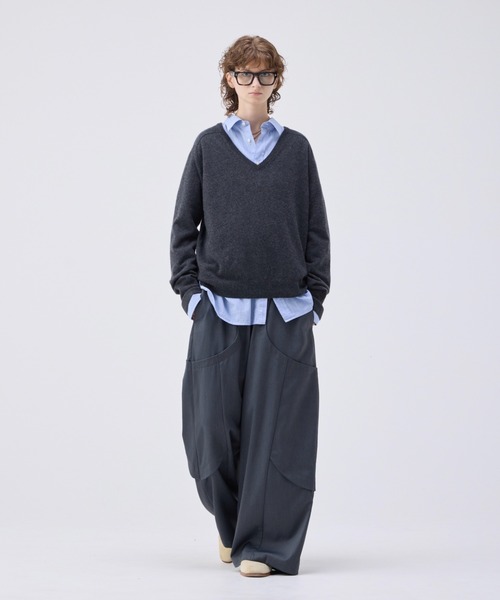 Wide straight curve tuck trousers /ワイドストレートカーブタック