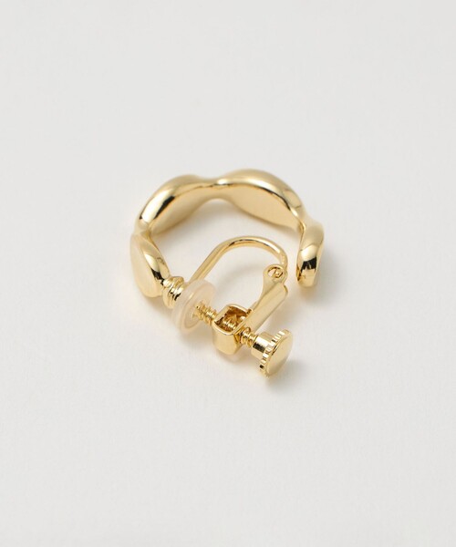 UNITED ARROWS（ユナイテッドアローズ）の「スカラップ フープイヤリング（イヤリング・レディース・シルバー/ゴールド・FREE）」の5枚目の写真