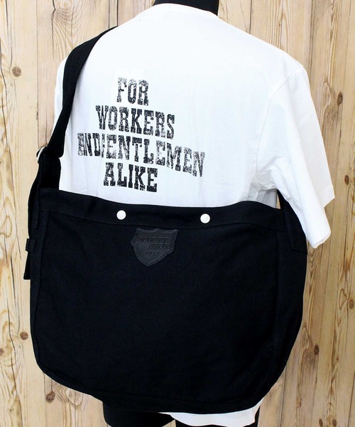 schott（ショット）の「NEWSPAPER BAG（ショルダーバッグ・メンズ・キナリ/ブラック・FREE）」の2枚目の写真