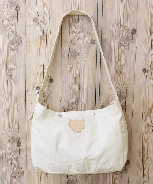 schott（ショット）の「NEWSPAPER BAG（ショルダーバッグ・メンズ・キナリ/ブラック・FREE）」の4枚目の写真