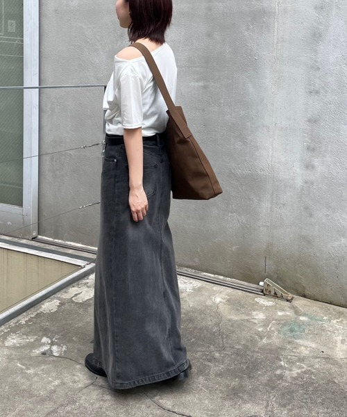 COLONY 2139（コロニートゥーワンスリーナイン）の「スエードライクワンショルダーバッグ（ショルダーバッグ・レディース・ブラウン/ベージュ・FREE）」の4枚目の写真