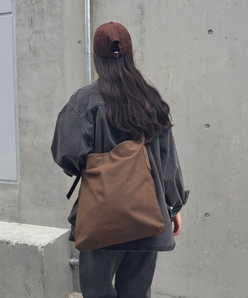 COLONY 2139（コロニートゥーワンスリーナイン）の「スエードライクワンショルダーバッグ（ショルダーバッグ・レディース・ブラウン/ベージュ・FREE）」の22枚目の写真