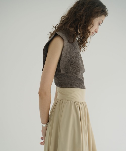 CLANE(クラネ)の「SQUARE SLEEVE KNIT TOPS(その他トップス・レディース・ホワイト/その他/チャコールグレー/その他1・1/2)」の19枚目の写真