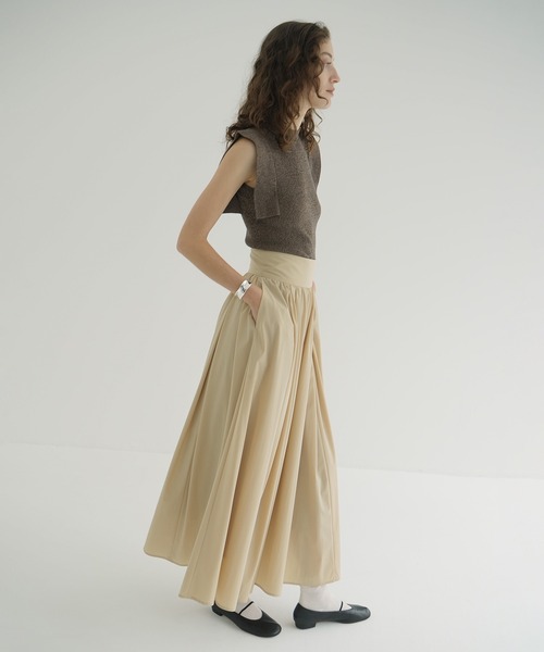 CLANE(クラネ)の「SQUARE SLEEVE KNIT TOPS(その他トップス・レディース・ホワイト/その他/チャコールグレー/その他1・1/2)」の22枚目の写真