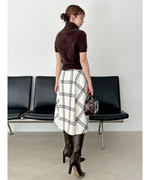 SNIDEL（スナイデル）の「フォックスファータートルプルオーバー（ニット/セーター・レディース・ダークブラウン/ピンク/クリーム・F）」の21枚目の写真