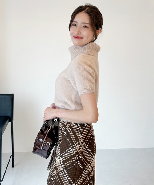 SNIDEL（スナイデル）の「フォックスファータートルプルオーバー（ニット/セーター・レディース・ダークブラウン/ピンク/クリーム・F）」の13枚目の写真