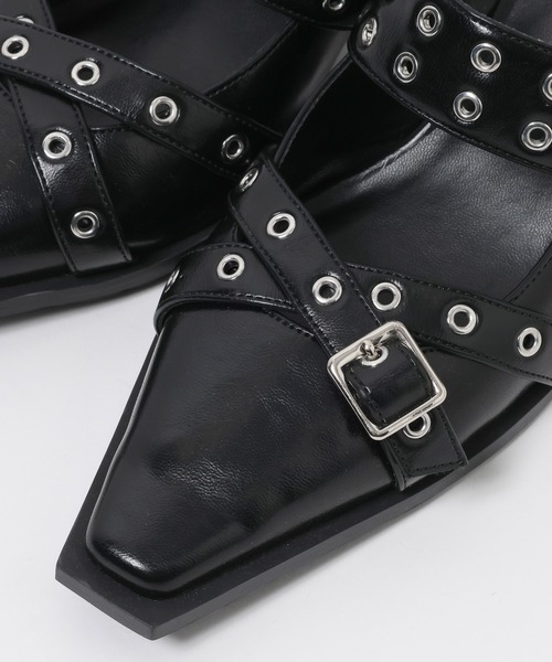 PAGEBOY(ページボーイ)の「ハトメベルトミュール(パンプス・レディース・ホワイト系その他/ブラック・LARGE/MEDIUM)」の9枚目の写真