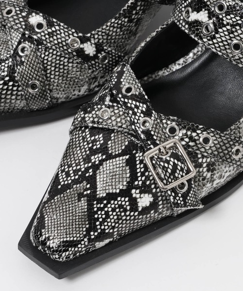 PAGEBOY(ページボーイ)の「ハトメベルトミュール(パンプス・レディース・ホワイト系その他/ブラック・LARGE/MEDIUM)」の10枚目の写真