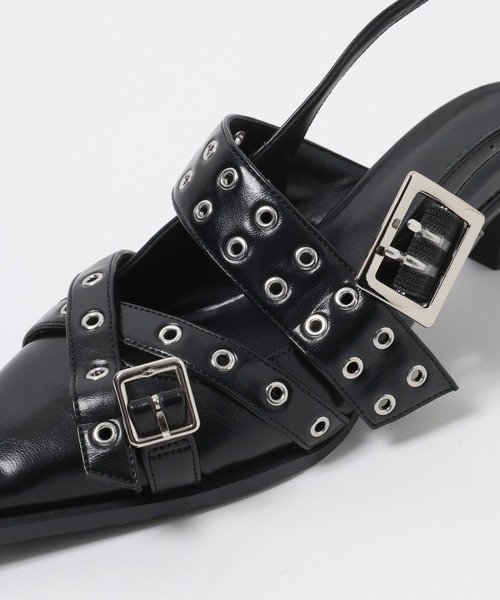 PAGEBOY(ページボーイ)の「ハトメベルトミュール(パンプス・レディース・ホワイト系その他/ブラック・LARGE/MEDIUM)」の6枚目の写真