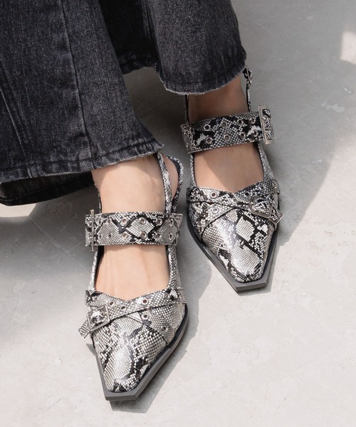 PAGEBOY(ページボーイ)の「ハトメベルトミュール(パンプス・レディース・ホワイト系その他/ブラック・LARGE/MEDIUM)」の13枚目の写真