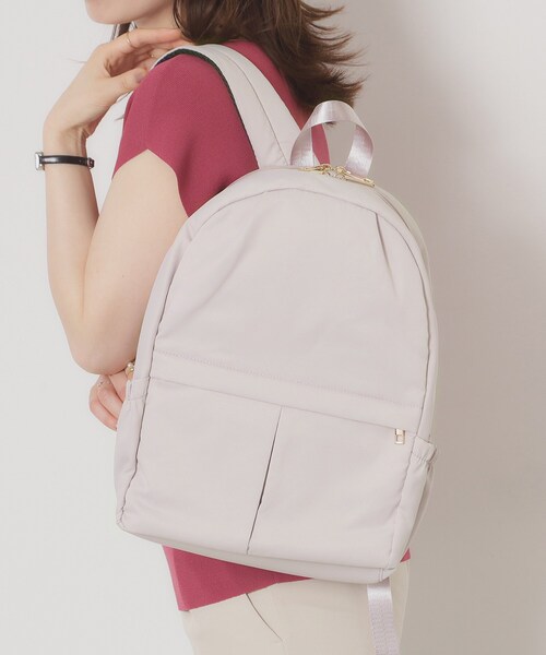 ITS'DEMO(イッツデモ)の「◆【A4対応/9ポケット】ふんわり軽量リュック(バックパック/リュック・レディース・ブラック/オリーブ/ベビーピンク/ダークグレー・00)」の1枚目の写真