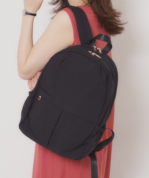 ITS'DEMO(イッツデモ)の「◆【A4対応/9ポケット】ふんわり軽量リュック(バックパック/リュック・レディース・ブラック/オリーブ/ベビーピンク/ダークグレー・00)」の2枚目の写真