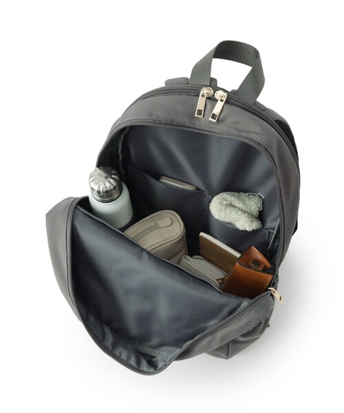 ITS'DEMO(イッツデモ)の「◆【A4対応/9ポケット】ふんわり軽量リュック(バックパック/リュック・レディース・ブラック/オリーブ/ベビーピンク/ダークグレー・00)」の10枚目の写真