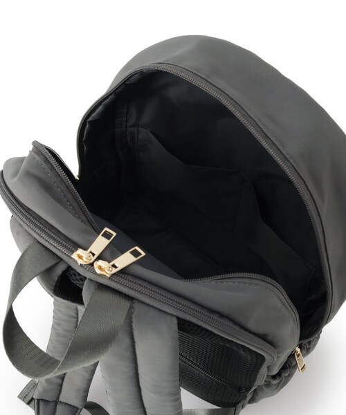 ITS'DEMO(イッツデモ)の「◆【A4対応/9ポケット】ふんわり軽量リュック(バックパック/リュック・レディース・ブラック/オリーブ/ベビーピンク/ダークグレー・00)」の11枚目の写真