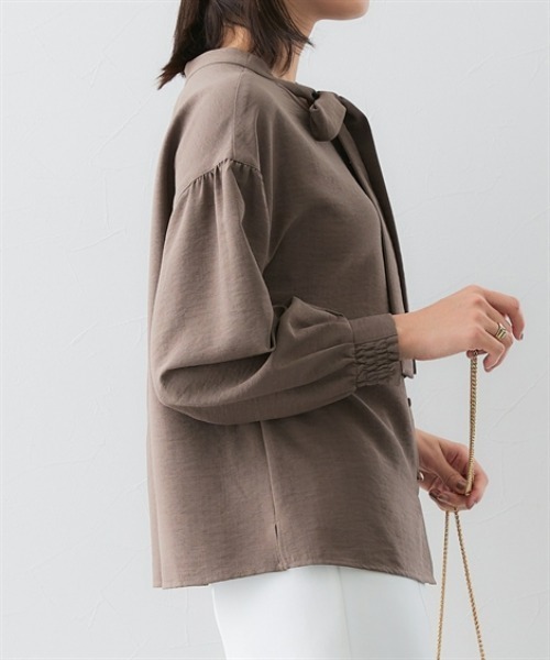7days Life Styling（セブンデイズライフスタイリング）の「麻調合繊２WAYリボンブラウス（しわになりにくい・接触冷感・ＵＶカット・ウォッシャブル）<大きいサイズ有>（シャツ/ブラウス・レディース・チャコール/ネイビー/モカ・3L/LL/L/M/S）」の13枚目の写真