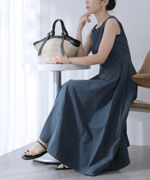 La TOTALITE（ラトータリテ）の「【洗える】パネル切り替えワンピース（ワンピース・レディース・ネイビー/オレンジ/ブラック・36/38）」の2枚目の写真