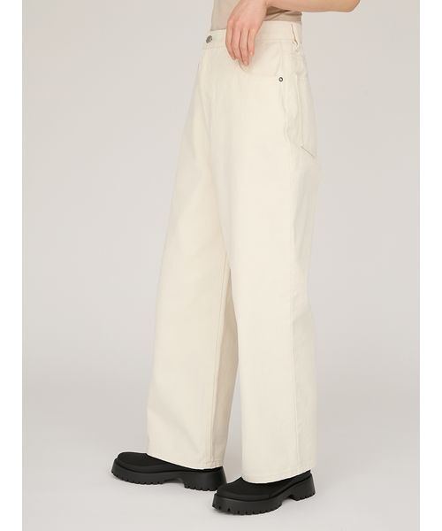 emmi(エミ)の「ルーズデニムパンツ(デニムパンツ・レディース・オフホワイト/ブルー/ブラウン・0/1)」の7枚目の写真