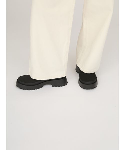 emmi(エミ)の「ルーズデニムパンツ(デニムパンツ・レディース・オフホワイト/ブルー/ブラウン・0/1)」の12枚目の写真