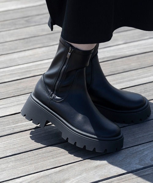 welleg（ウェレッグ）の「厚底 ストレッチ ショートブーツ（ブーツ・レディース・ブラック/ダークブラウン/アイボリー・M/L/LL/S）」の14枚目の写真