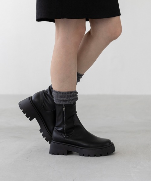 welleg（ウェレッグ）の「厚底 ストレッチ ショートブーツ（ブーツ・レディース・ブラック/ダークブラウン/アイボリー・M/L/LL/S）」の9枚目の写真