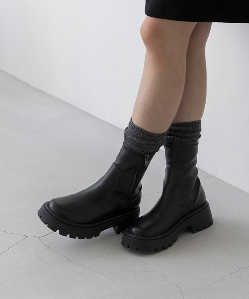 welleg（ウェレッグ）の「厚底 ストレッチ ショートブーツ（ブーツ・レディース・ブラック/ダークブラウン/アイボリー・M/L/LL/S）」の11枚目の写真