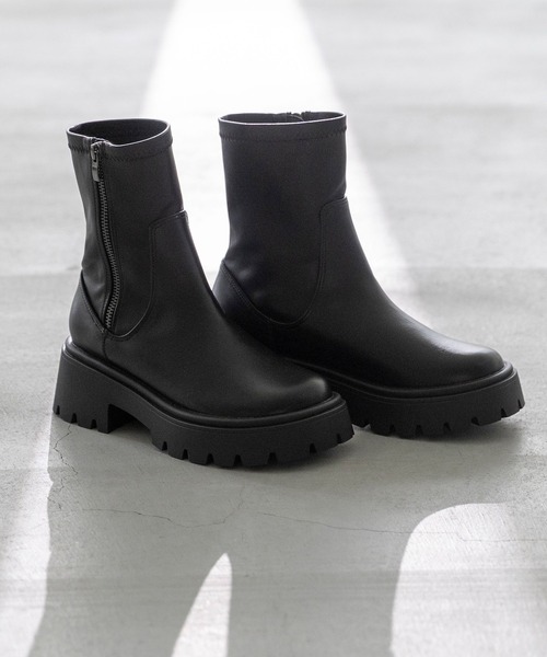 welleg（ウェレッグ）の「厚底 ストレッチ ショートブーツ（ブーツ・レディース・ブラック/ダークブラウン/アイボリー・M/L/LL/S）」の20枚目の写真