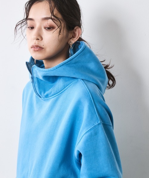 CHIC STYLE（シックスタイル）の「綿100％ピグメント染裏起毛フーディ＜大きいサイズ有＞シックスタイル（パーカー・レディース・ブルー/スミクロ・5L/4L/3L/LL/L/M）」の9枚目の写真
