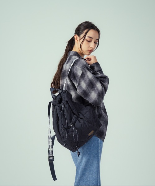 PENDLETON(ペンドルトン)の「キルティング・ナップサック(バックパック/リュック・メンズ・グリーン系その他/ブラック系その他・ONE SIZE)」の2枚目の写真