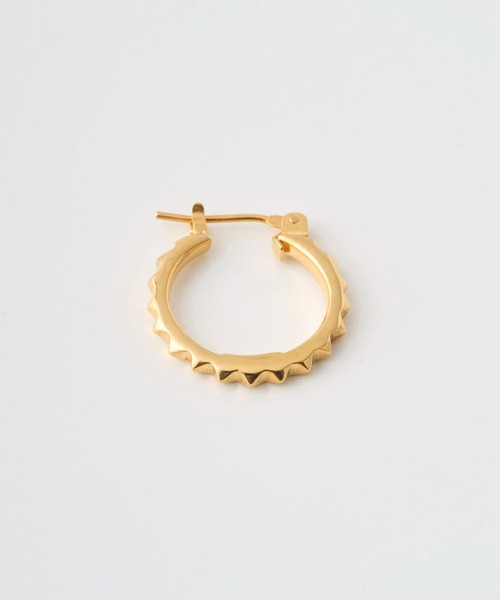 Juha(ユハ)の「PIERCE - STUDS - GOLD(ピアス(片耳用)・メンズ・ゴールド・FREE)」の1枚目の写真