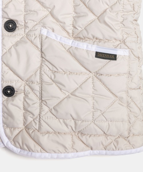 LAVENHAM(ラベンハム)の「Black Edition Washed Button Front Thornham Womens / ブラック エディション ウォッシュド ボタンフロント ソーンハム ウィメンズ(ベスト・レディース・オフホワイト/ダークブラック・10/8/6)」の16枚目の写真