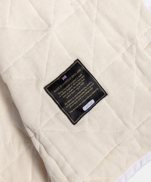 LAVENHAM(ラベンハム)の「Black Edition Washed Button Front Thornham Womens / ブラック エディション ウォッシュド ボタンフロント ソーンハム ウィメンズ(ベスト・レディース・オフホワイト/ダークブラック・10/8/6)」の17枚目の写真