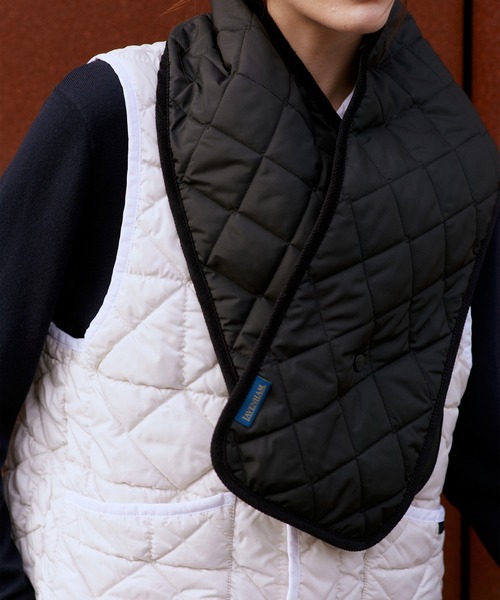 LAVENHAM(ラベンハム)の「Black Edition Washed Button Front Thornham Womens / ブラック エディション ウォッシュド ボタンフロント ソーンハム ウィメンズ(ベスト・レディース・オフホワイト/ダークブラック・10/8/6)」の9枚目の写真