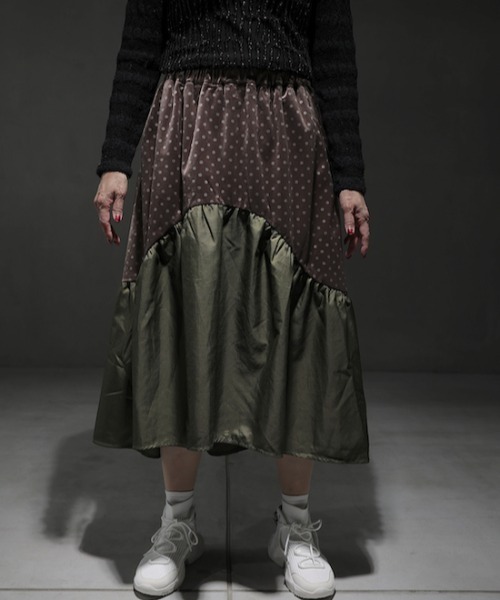 garcon la raison(ギャルソン・ラ・レゾン)の「切替フレアースカート(レディース)(スカート・レディース・カーキ/ブラック・2/1)」の2枚目の写真