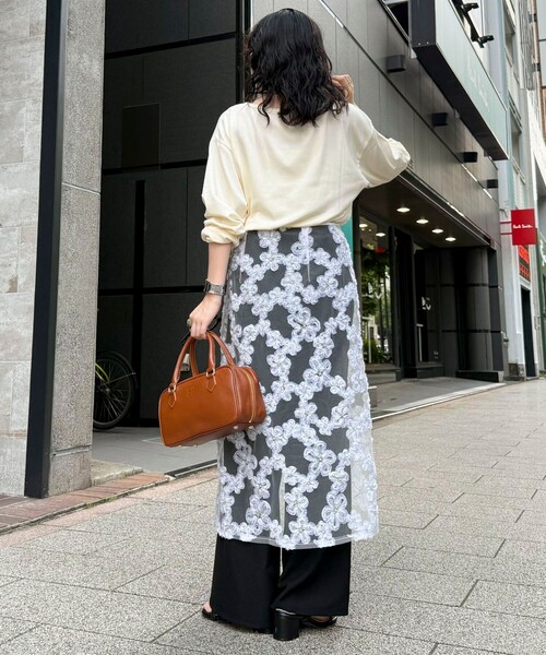 fredy emue(フレディエミュ)の「ルーズボートロンTシャツ(Tシャツ/カットソー・レディース・ホワイト系その他/レッド系その他/アイボリー/ブラウン系その他/ブラック・38)」の8枚目の写真
