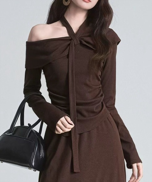 clear（クリア）の「【WEB限定】ラウンドヘムオフショルカットソートップス［韓国ファッション カジュアル］≪AW新作≫（Tシャツ/カットソー・レディース・ブラウン/アイボリー/サックスブルー・F）」の7枚目の写真