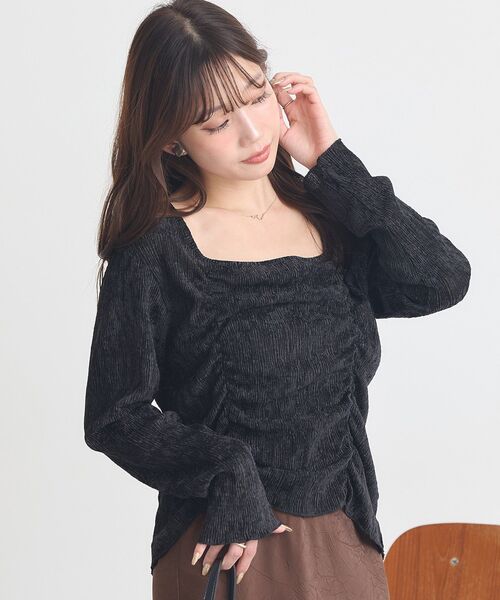 earth music&ecology(アースミュージックアンドエコロジー)の「プリーツベロア風ギャザープルオーバー(Tシャツ/カットソー・レディース・ブラック/ブラウン・F)」の5枚目の写真