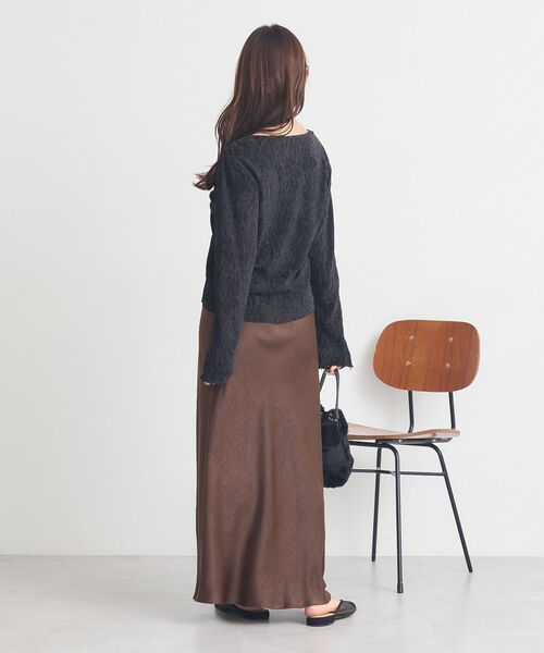 earth music&ecology(アースミュージックアンドエコロジー)の「プリーツベロア風ギャザープルオーバー(Tシャツ/カットソー・レディース・ブラック/ブラウン・F)」の8枚目の写真