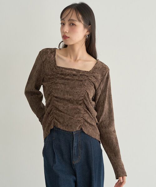 earth music&ecology(アースミュージックアンドエコロジー)の「プリーツベロア風ギャザープルオーバー(Tシャツ/カットソー・レディース・ブラック/ブラウン・F)」の10枚目の写真