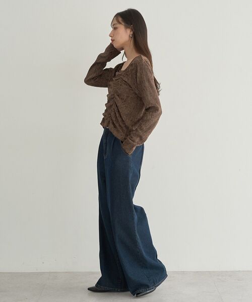 earth music&ecology(アースミュージックアンドエコロジー)の「プリーツベロア風ギャザープルオーバー(Tシャツ/カットソー・レディース・ブラック/ブラウン・F)」の12枚目の写真