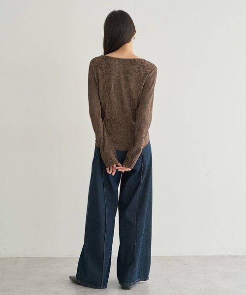 earth music&ecology(アースミュージックアンドエコロジー)の「プリーツベロア風ギャザープルオーバー(Tシャツ/カットソー・レディース・ブラック/ブラウン・F)」の13枚目の写真