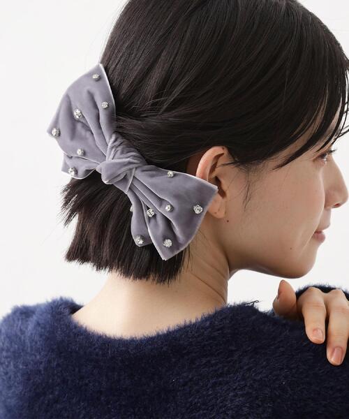 THE SHOP TK （ザ ショップ ティーケー ）の「【華やか＆上品】ビジューベロアリボンバレッタ（その他ヘアアクセサリー・レディース・グレー/ブラック・00）」の2枚目の写真
