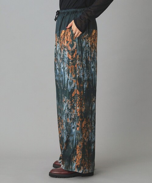 muller of yoshiokubo（ミュラーオブヨシオクボ）の「◆muller of yoshiokubo（ミュラーオブヨシオクボ）MURAL PANTS（その他パンツ・レディース・ネイビー・00）」の9枚目の写真