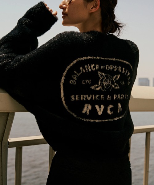 RVCA(ルーカ)の「RVCA レディース LOOSE FIT JQ KNIT セーター 【2025年秋冬モデル】/ルーカニット(ニット/セーター・レディース・ブラック/イエロー系その他/ホワイト系その他・SMALL/MEDIUM/LARGE)」の8枚目の写真