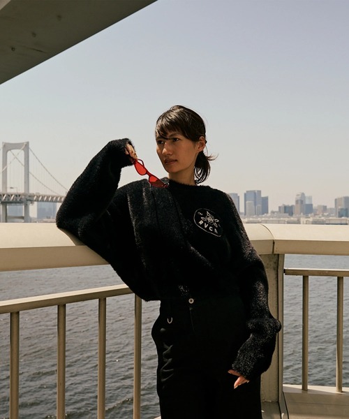 RVCA(ルーカ)の「RVCA レディース LOOSE FIT JQ KNIT セーター 【2025年秋冬モデル】/ルーカニット(ニット/セーター・レディース・ブラック/イエロー系その他/ホワイト系その他・SMALL/MEDIUM/LARGE)」の9枚目の写真