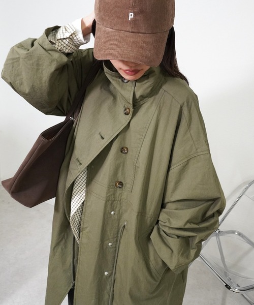 gossara(ゴサラ)の「【羽織るだけで旬顔に】ミリタリーオーバーコート(ノーカラーコート・レディース・カーキ/ブラック/ベージュ・FREE)」の11枚目の写真