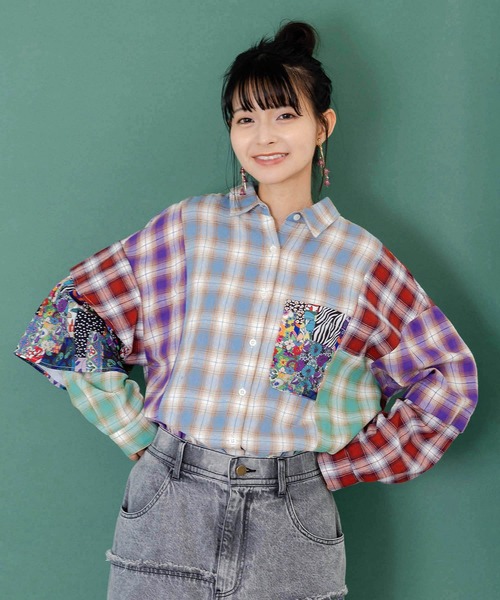 ScoLar（スカラー）の「153687：チェックと総柄のアシメパッチワークシャツ（シャツ/ブラウス・レディース・ブルー・M）」の10枚目の写真