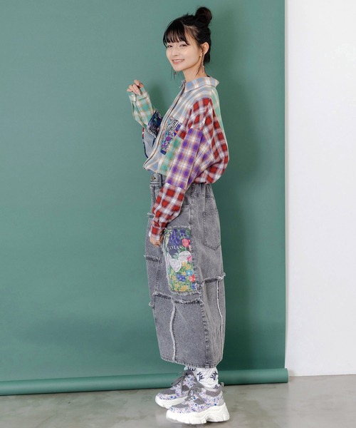 ScoLar（スカラー）の「153687：チェックと総柄のアシメパッチワークシャツ（シャツ/ブラウス・レディース・ブルー・M）」の7枚目の写真